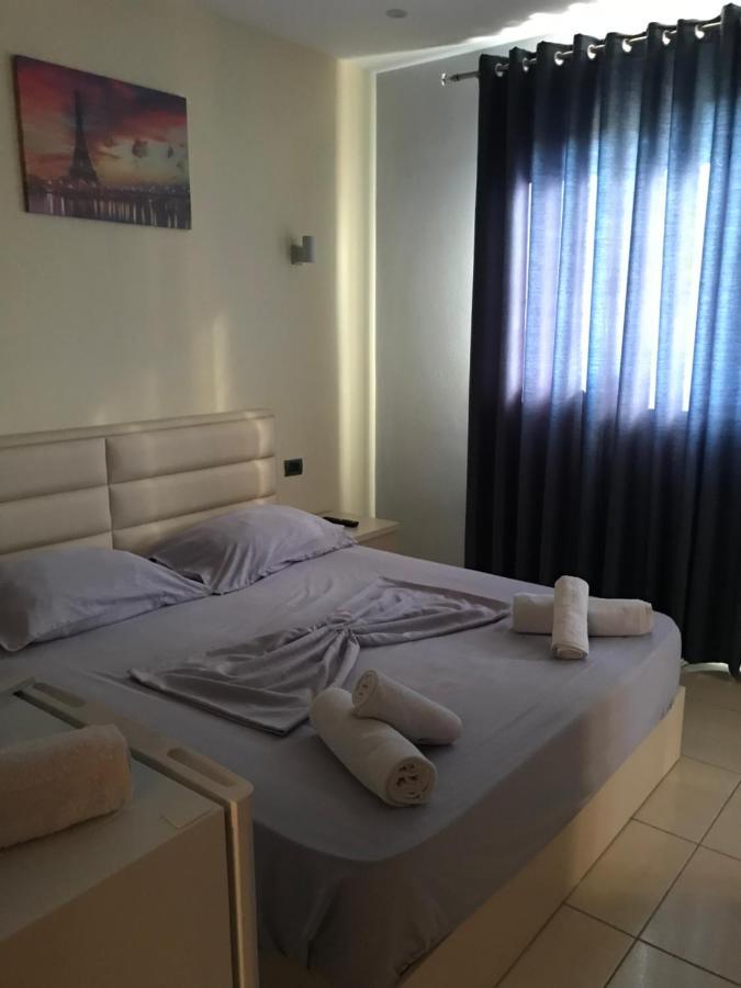 Hotel Sarda Deja's Ford Luaran gambar