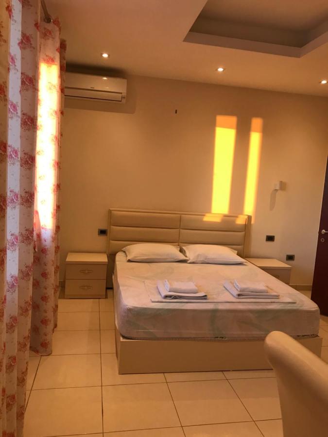Hotel Sarda Deja's Ford Luaran gambar