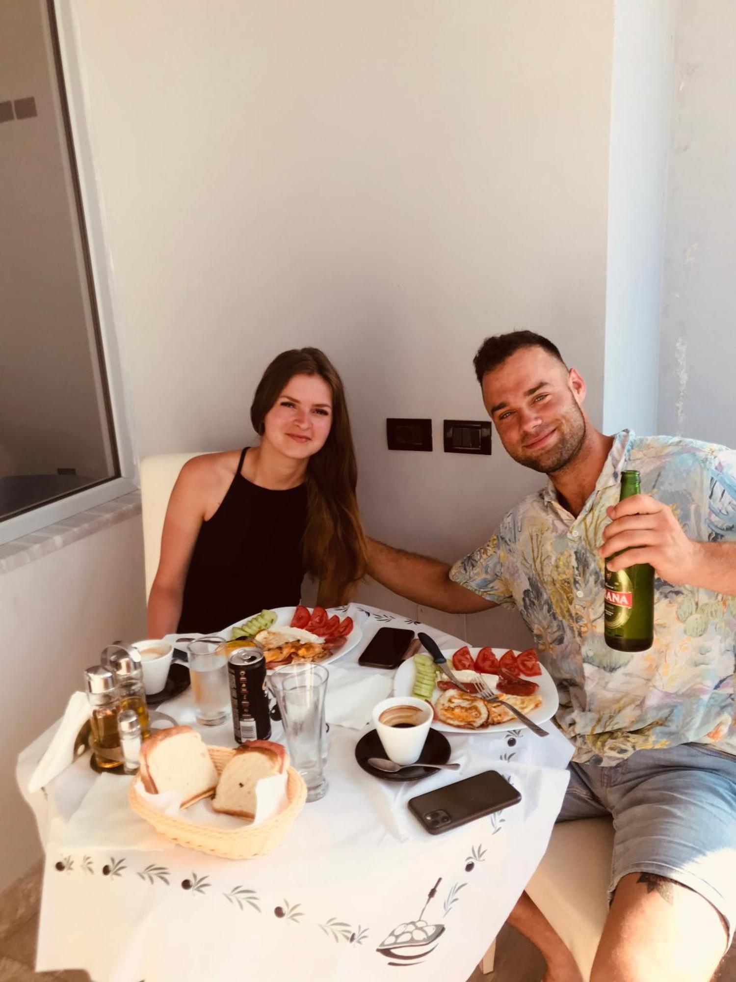 Hotel Sarda Deja's Ford Luaran gambar